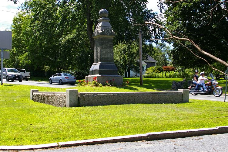 IMGP5122.jpg - Civil War Monument