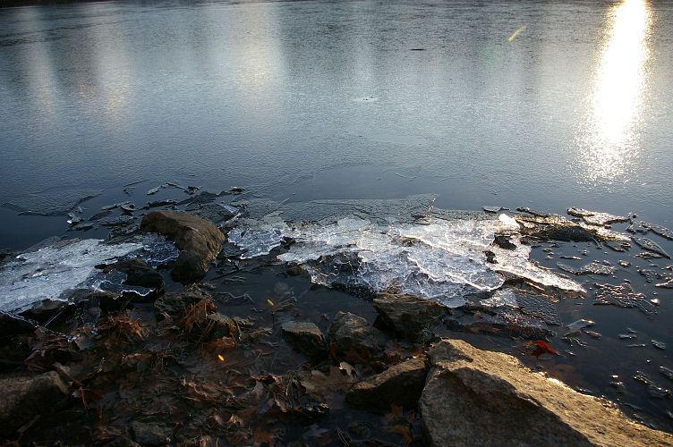 IMGP3709.jpg - Early Ice on Manchaug Pond