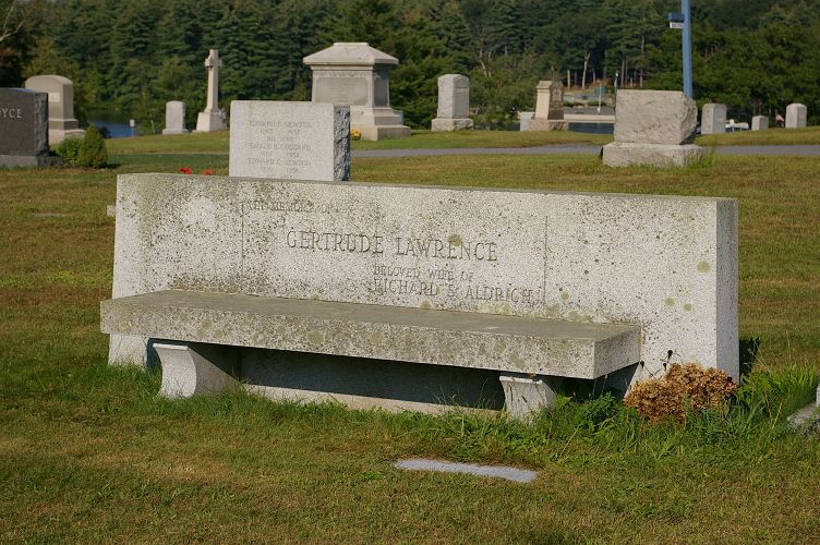 IMGP6740.jpg - Gertrude Lawrence Memorial
